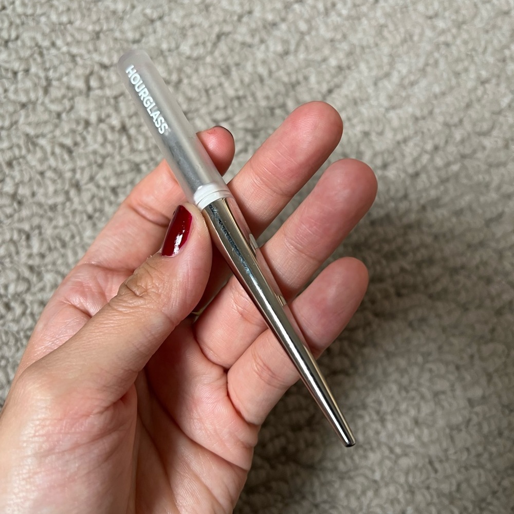 Hourglass  Ultra Slim lipstick
